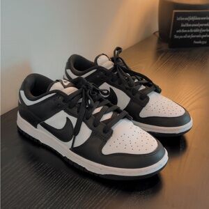 Nike Dunk low “pandas”